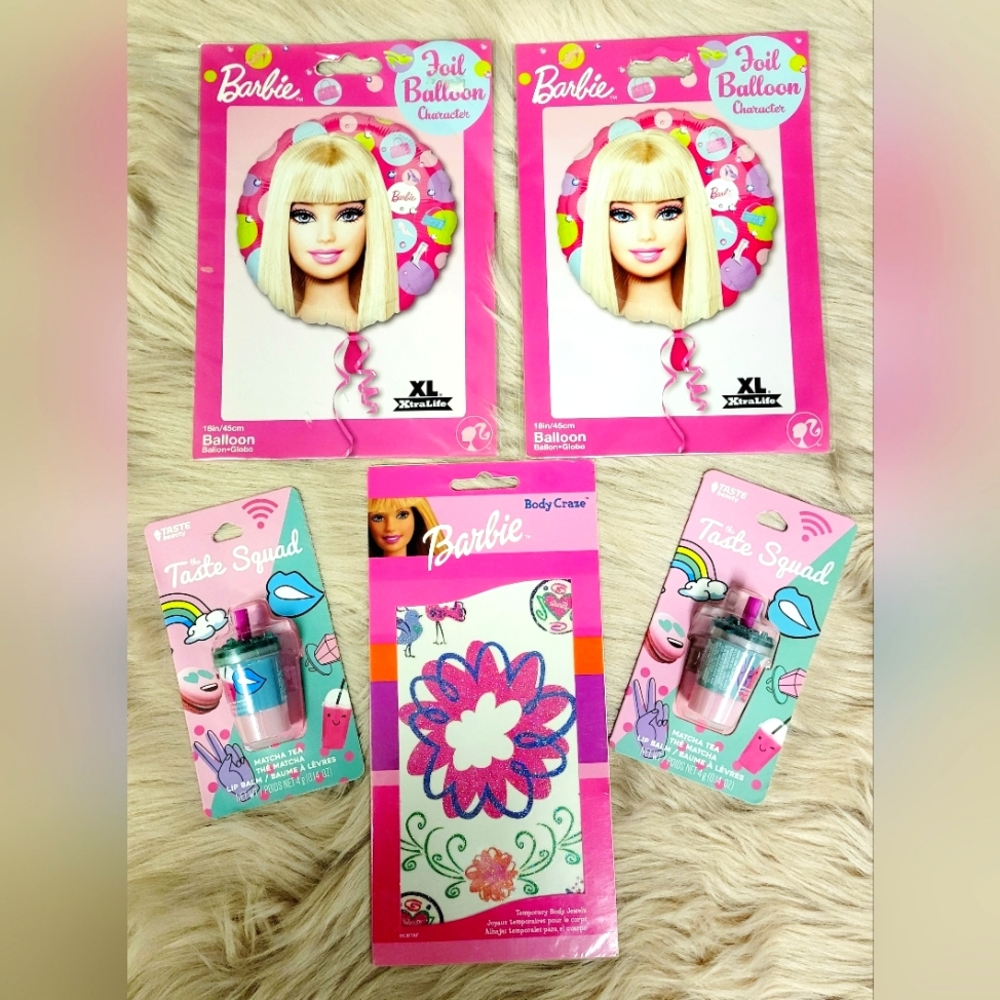2 BARBIE BALLOONS AND PARTY FAVORS PRIZES LIP BALM BODY JEWELS